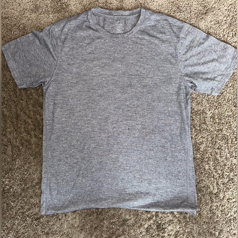 Fabletics gray shirt